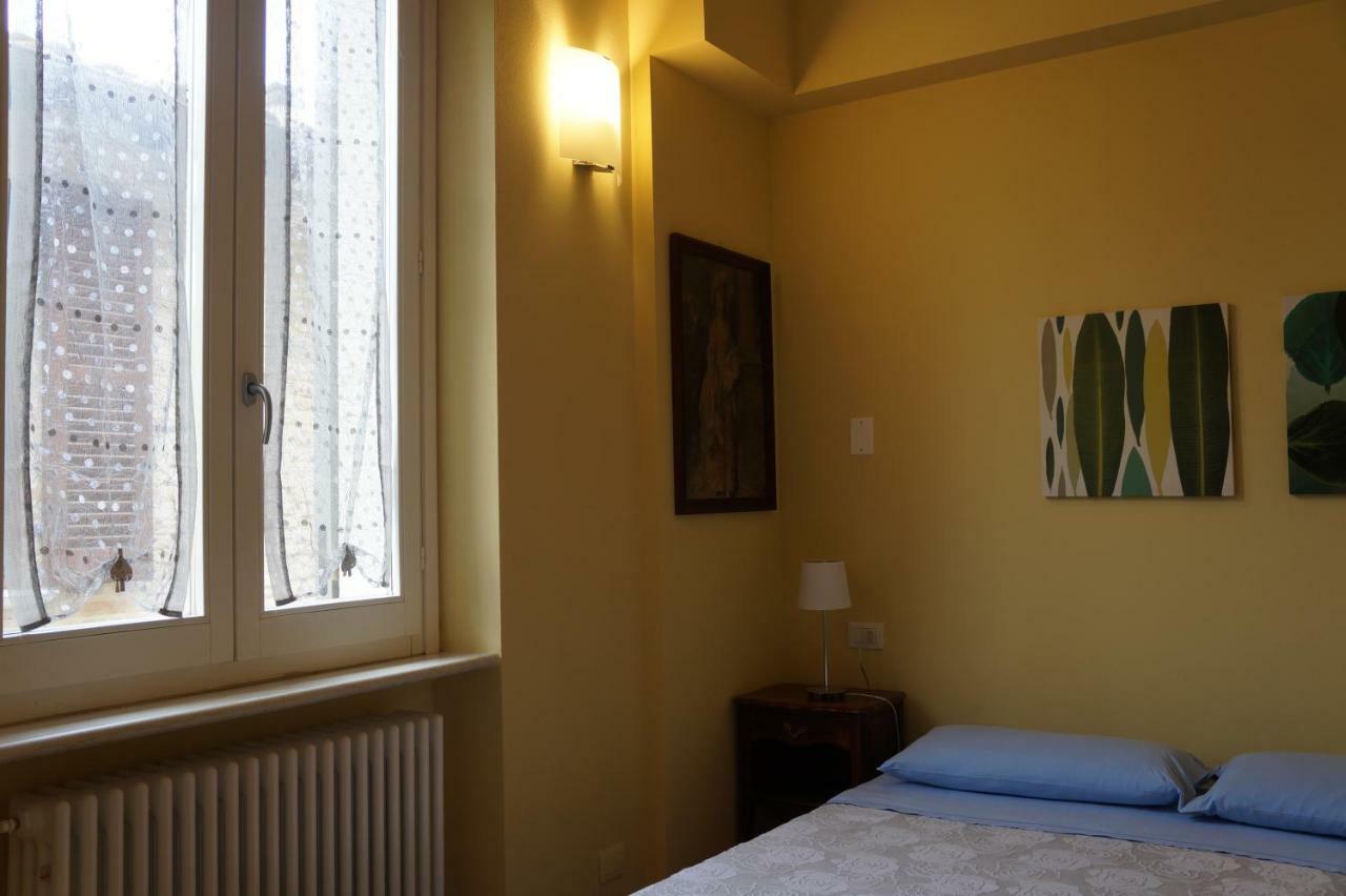 페자로 Il Vicolo 48 B&B 외부 사진