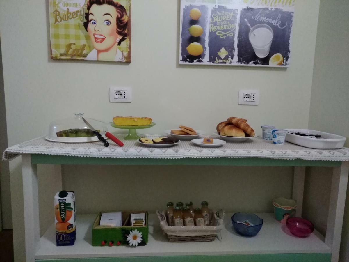 페자로 Il Vicolo 48 B&B 외부 사진