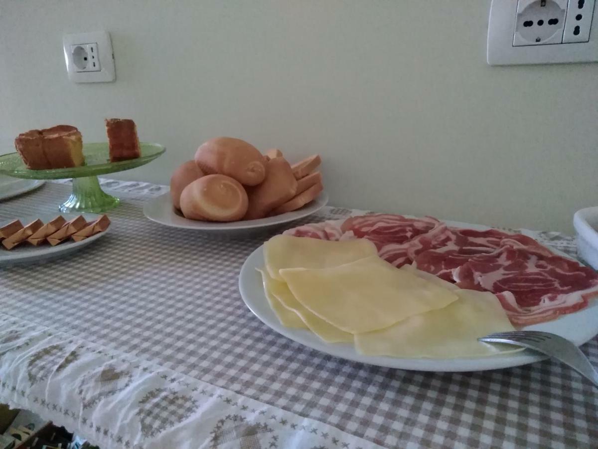 페자로 Il Vicolo 48 B&B 외부 사진
