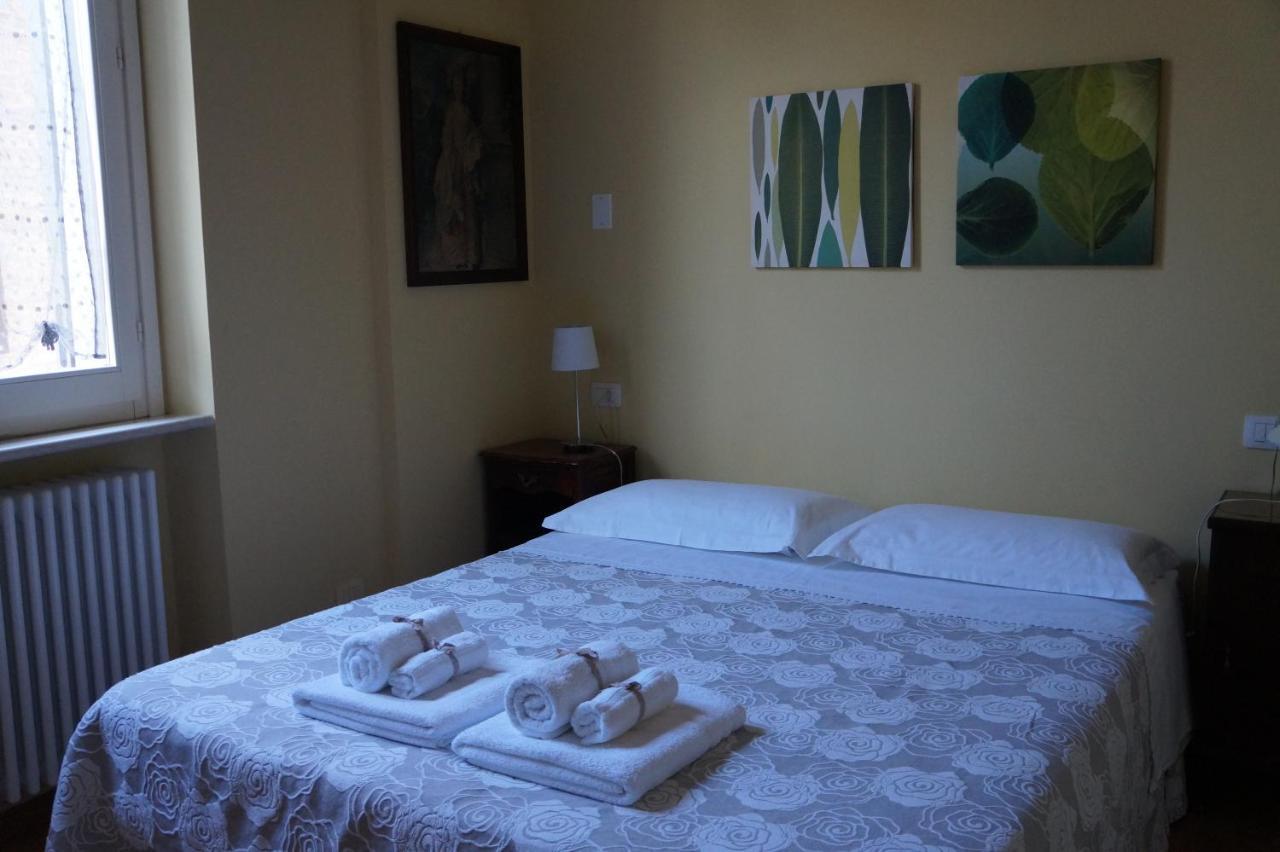 페자로 Il Vicolo 48 B&B 외부 사진
